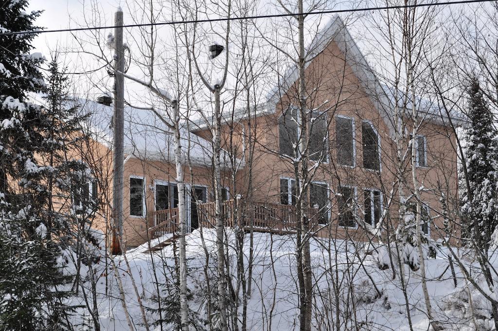 La Taniere De L'Ours Hotel Saint-Donat-de-Montcalm Exterior foto