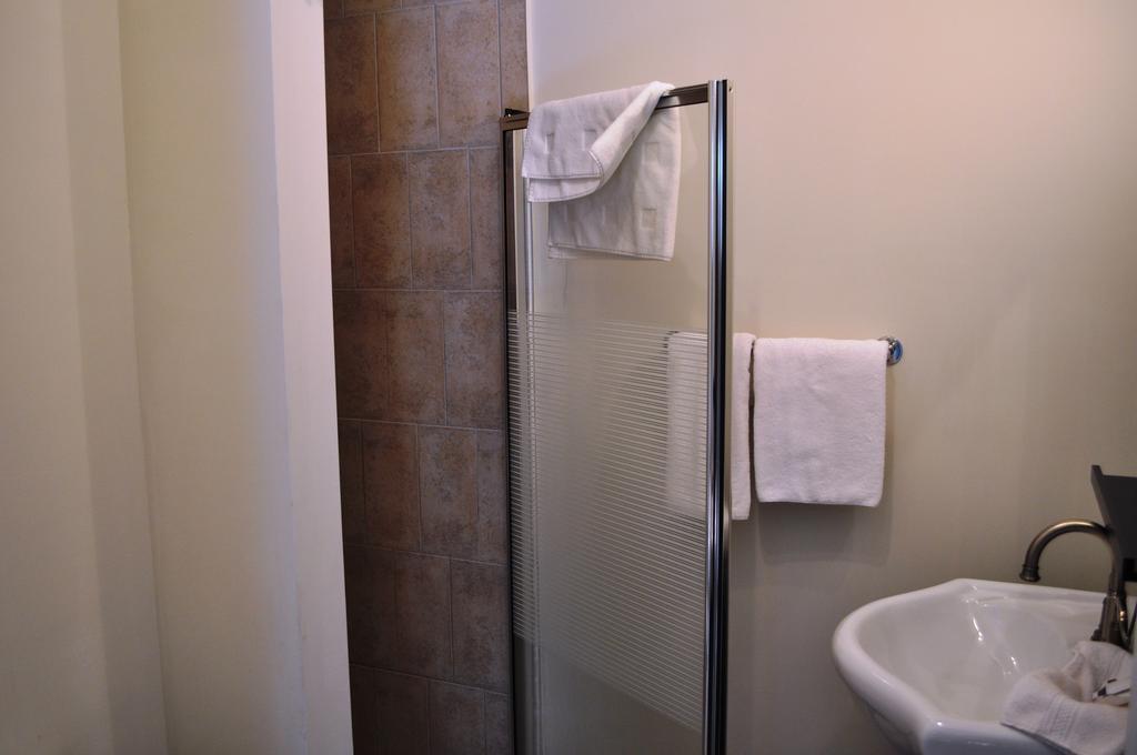 La Taniere De L'Ours Hotel Saint-Donat-de-Montcalm Quarto foto