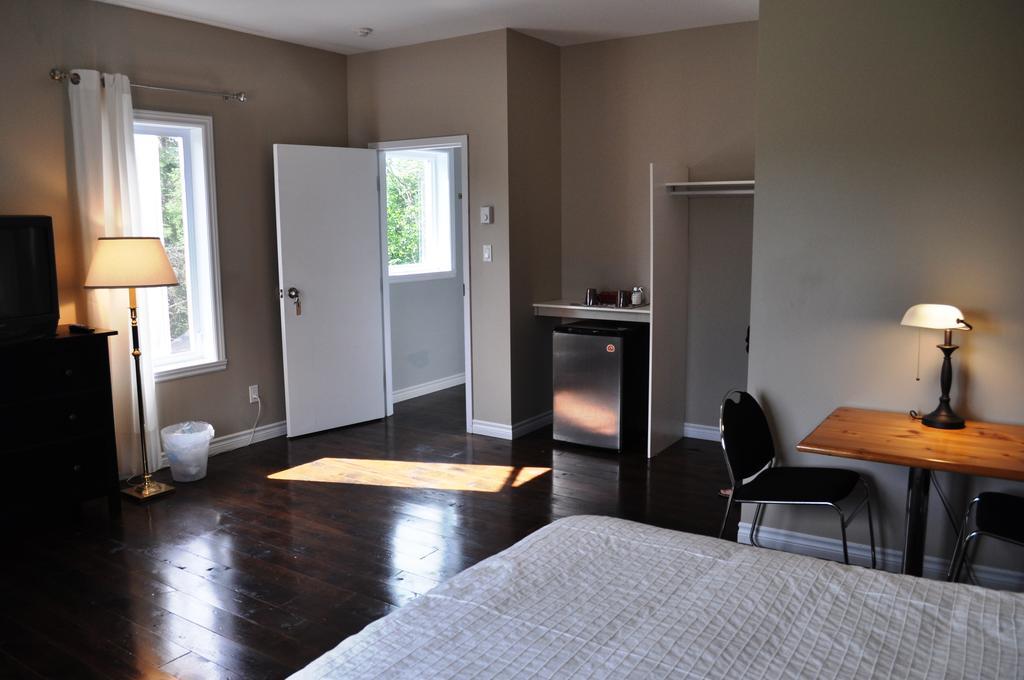 La Taniere De L'Ours Hotel Saint-Donat-de-Montcalm Quarto foto