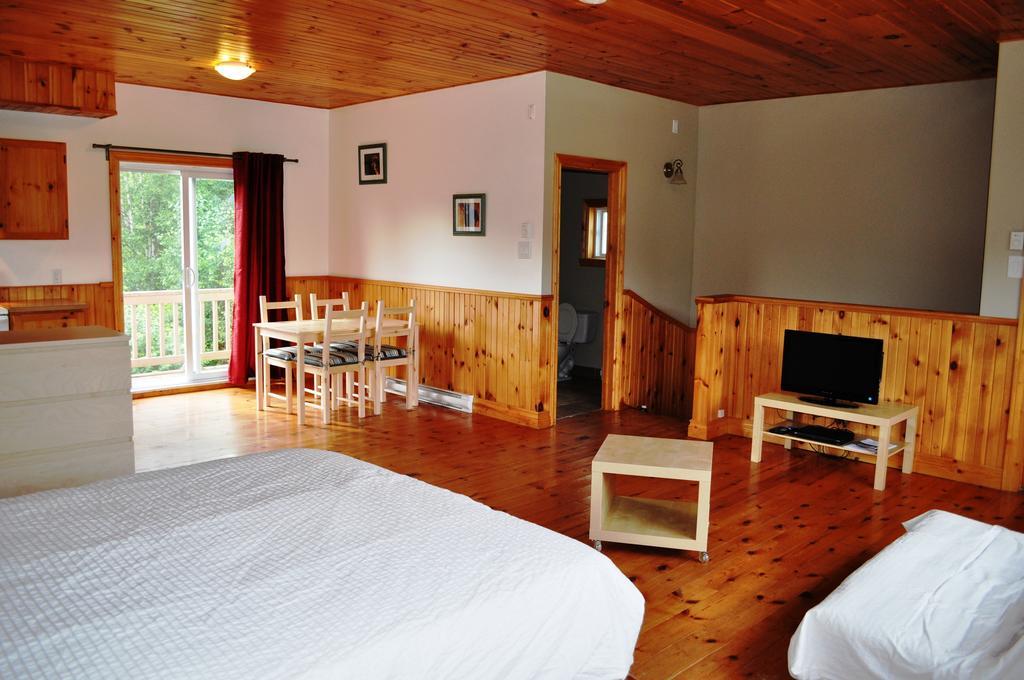 La Taniere De L'Ours Hotel Saint-Donat-de-Montcalm Quarto foto